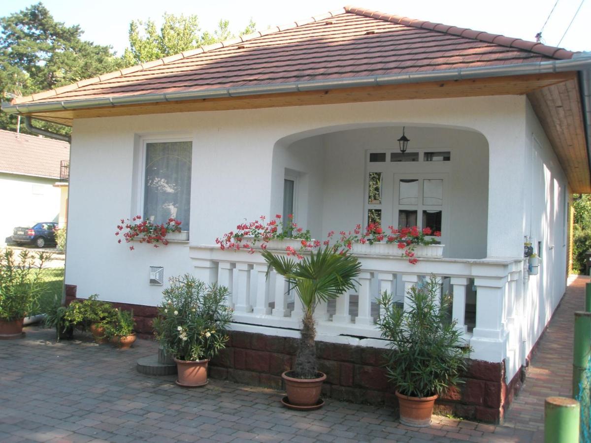 Anna Villa Balatonlelle Exterior foto